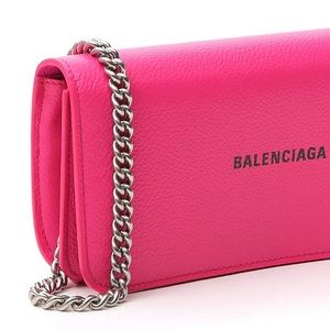 HOST PICK 💖 Balenciaga Logo Chain Wallet: RARE 💖